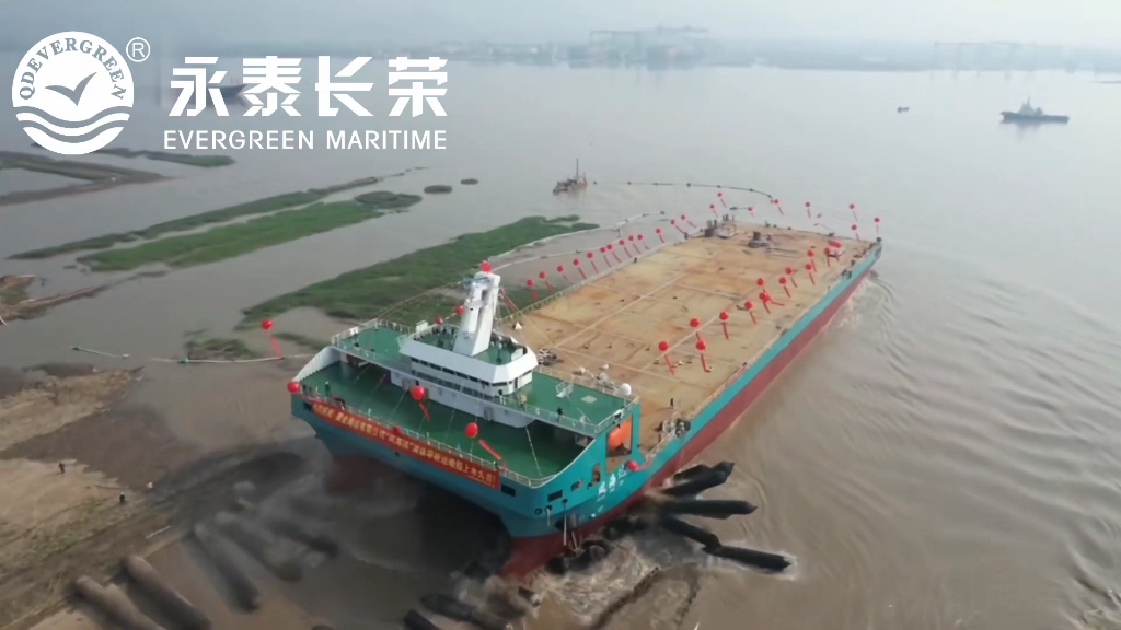 2023 年 6 月,全球首艘江海直達DP2多用途雙體運輸接駁船&ldquo;風海達&ldquo;在浙江臺州方振船業采用氣囊上排下水順利吉水。